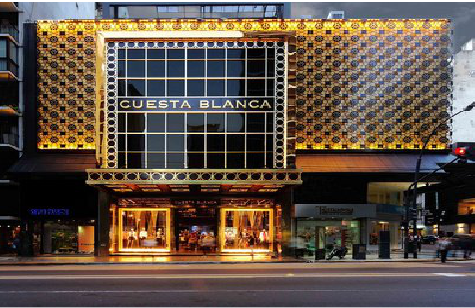 富源门头设计与商业空间的纽带。